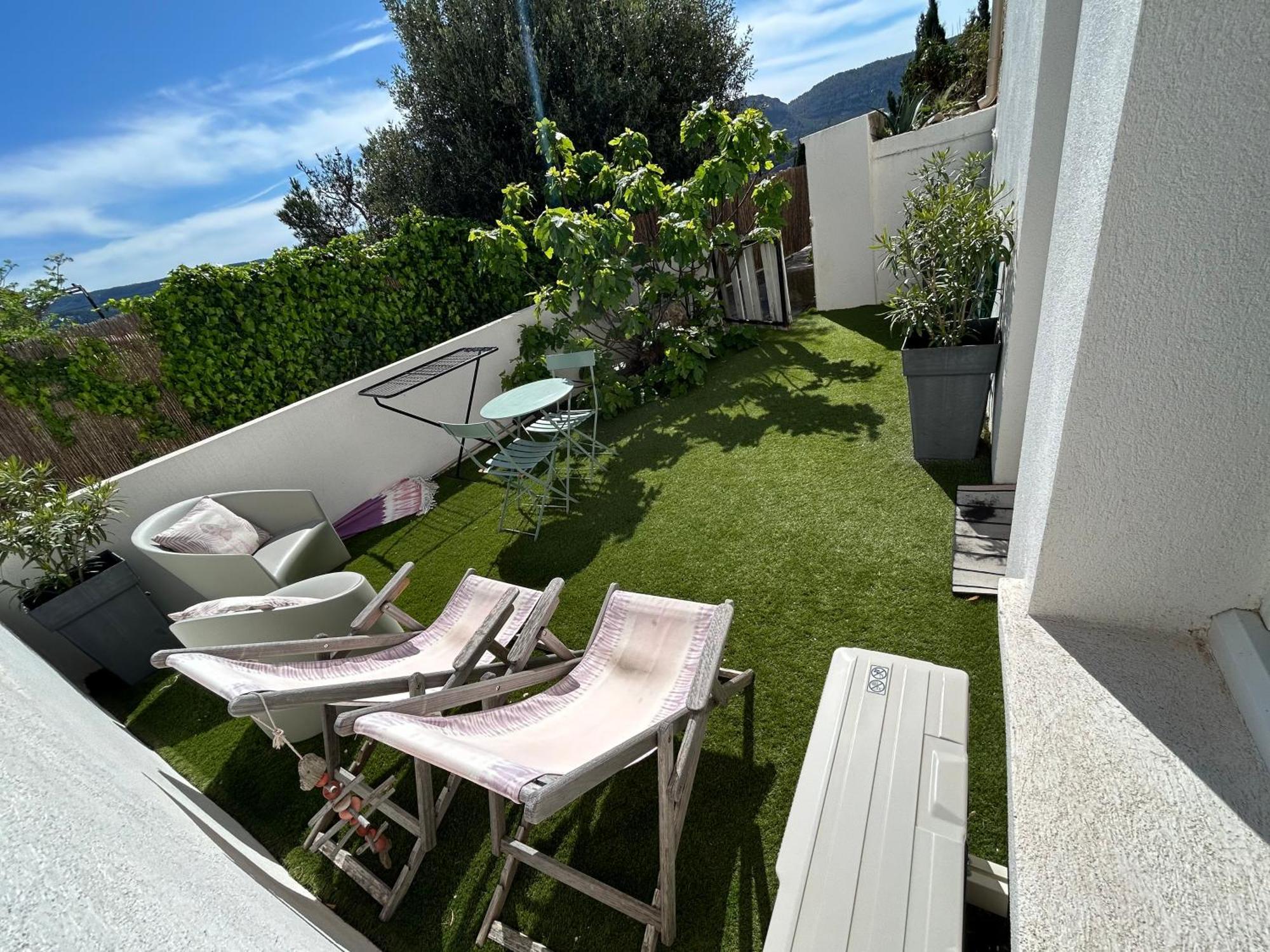 Studio Calme Aux Terrasses De Cassis Exterior photo